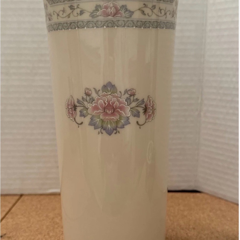 Lenox Porcelain 8.25" Tall Vase Charleston Pattern ~ Made In USA
